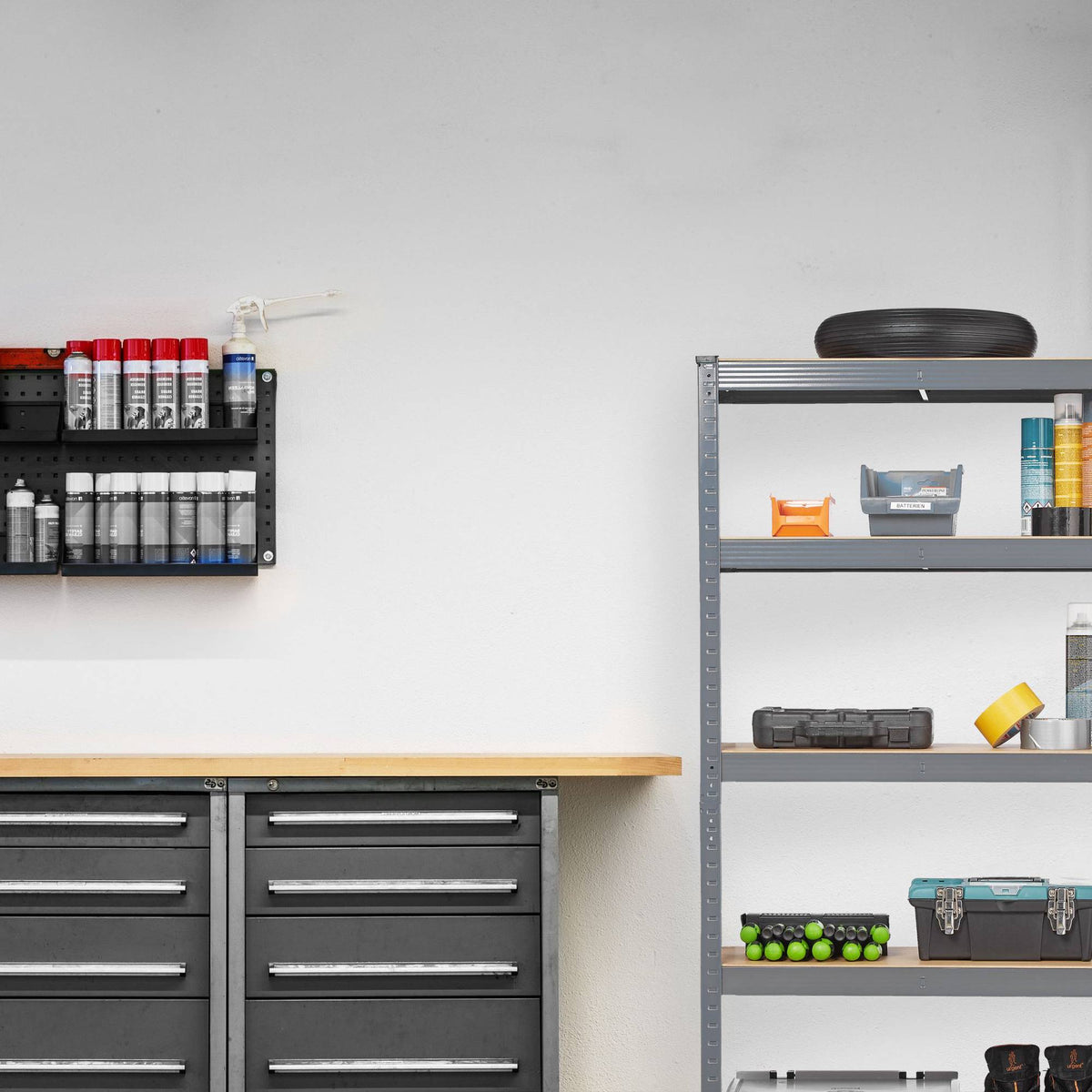 Storage shelf with 5 shelves