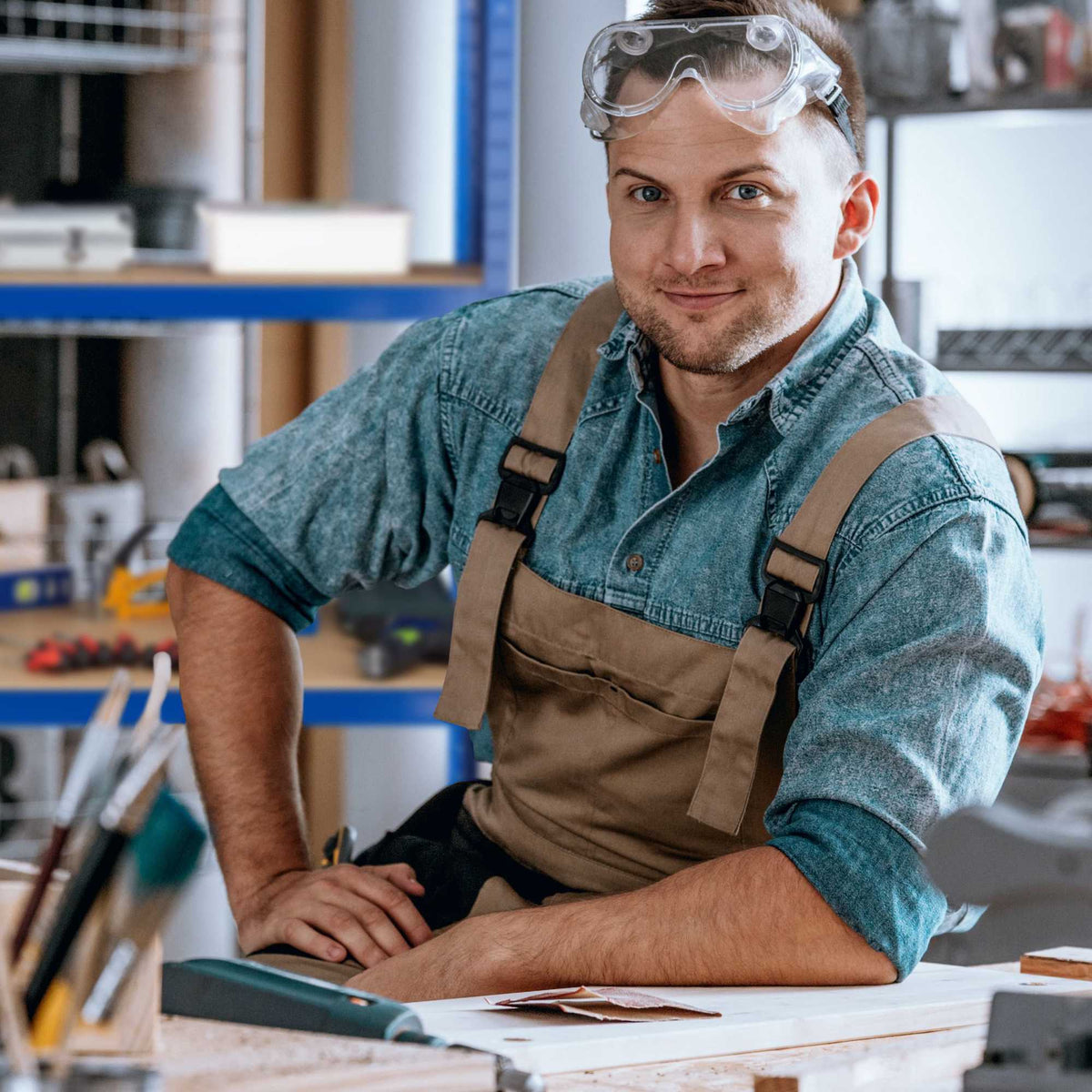 Storage shelf with workbench blue