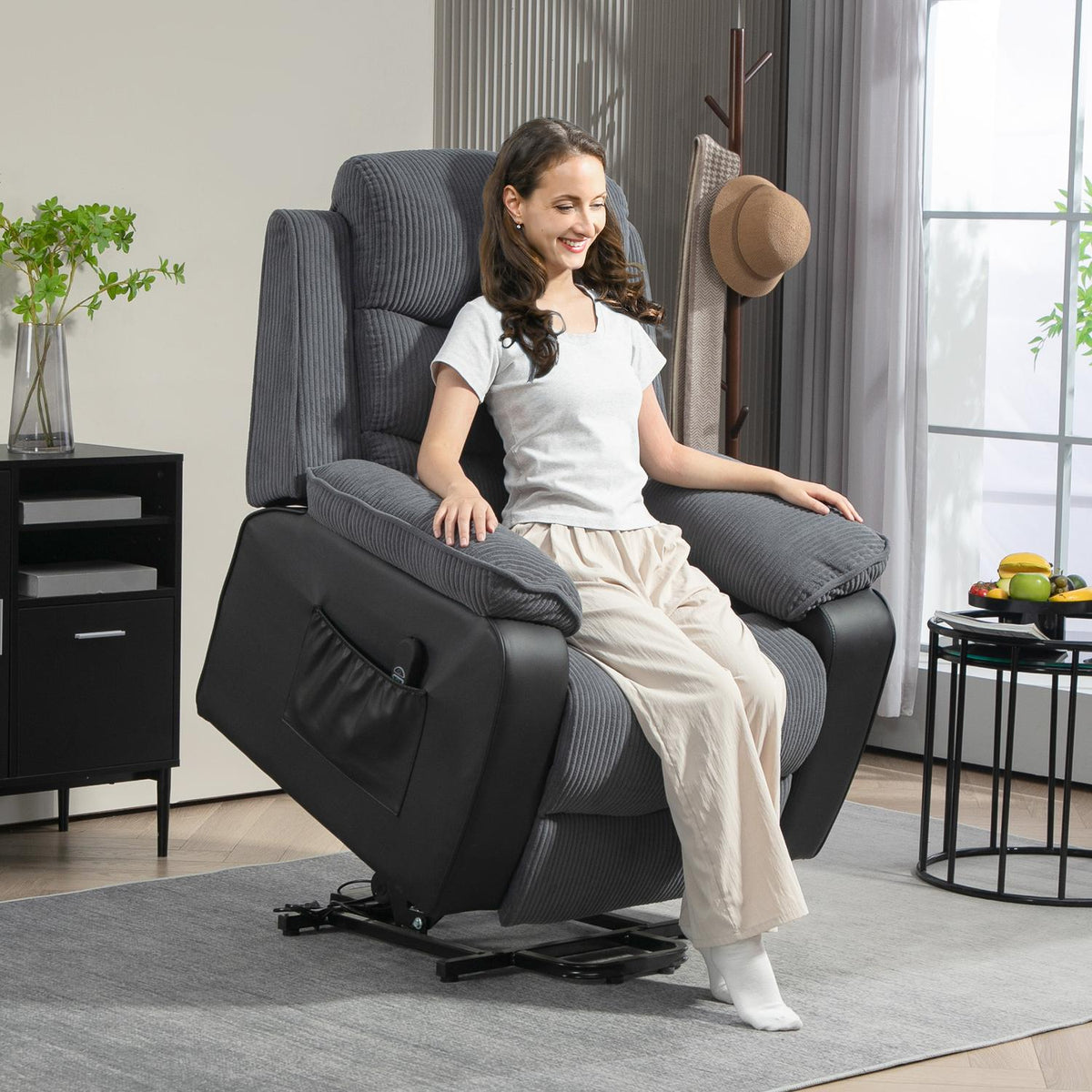 TV armchair with stand-up aid, electric reclining armchair with reclining function, pocket spring core, TV armchair with footrest, side pocket and remote control, dark gray