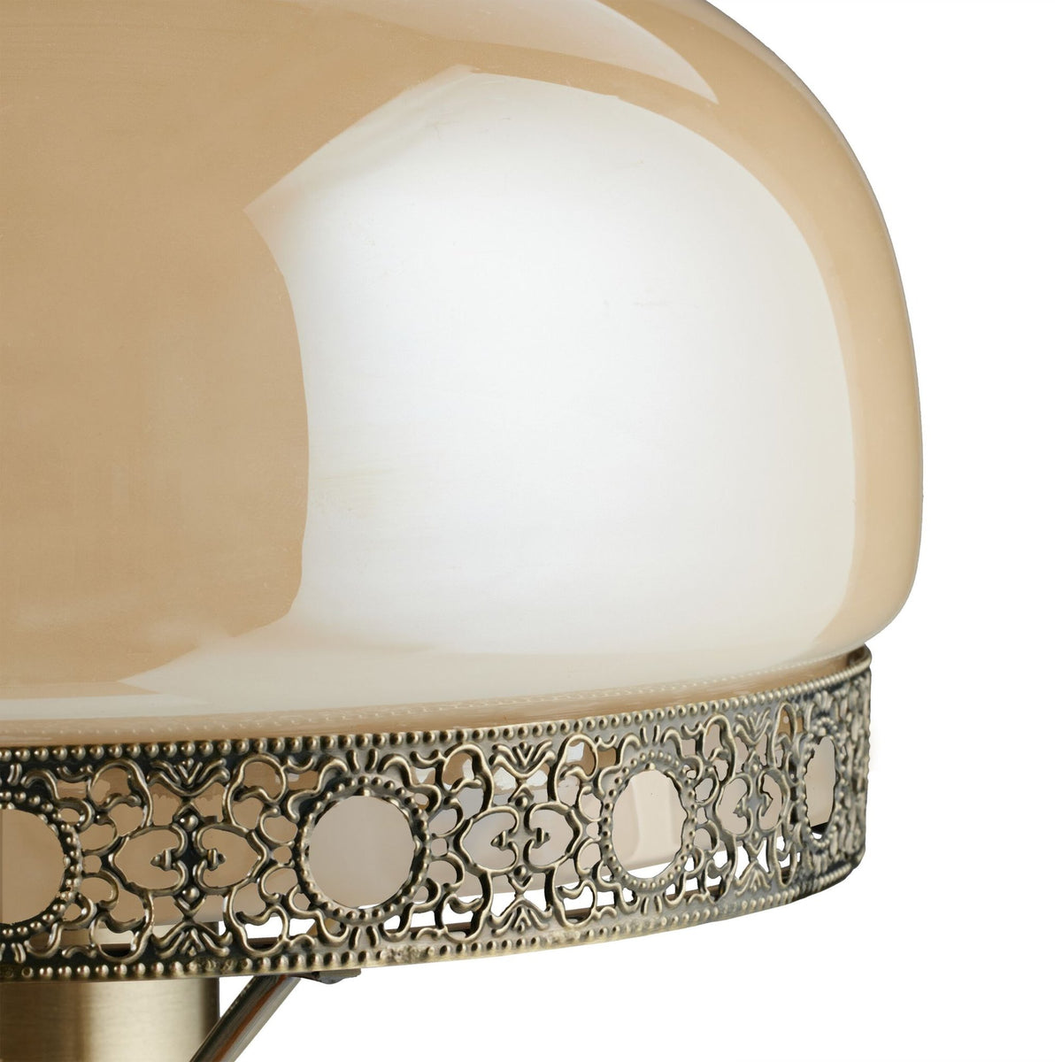 Table lamp in antique style beige