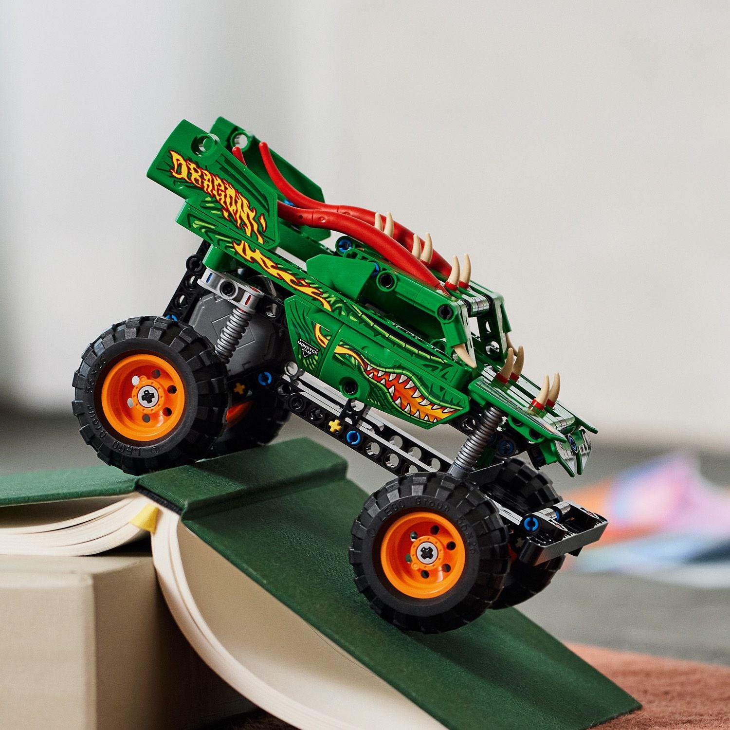Technic - Monster Jam Dragon 42149