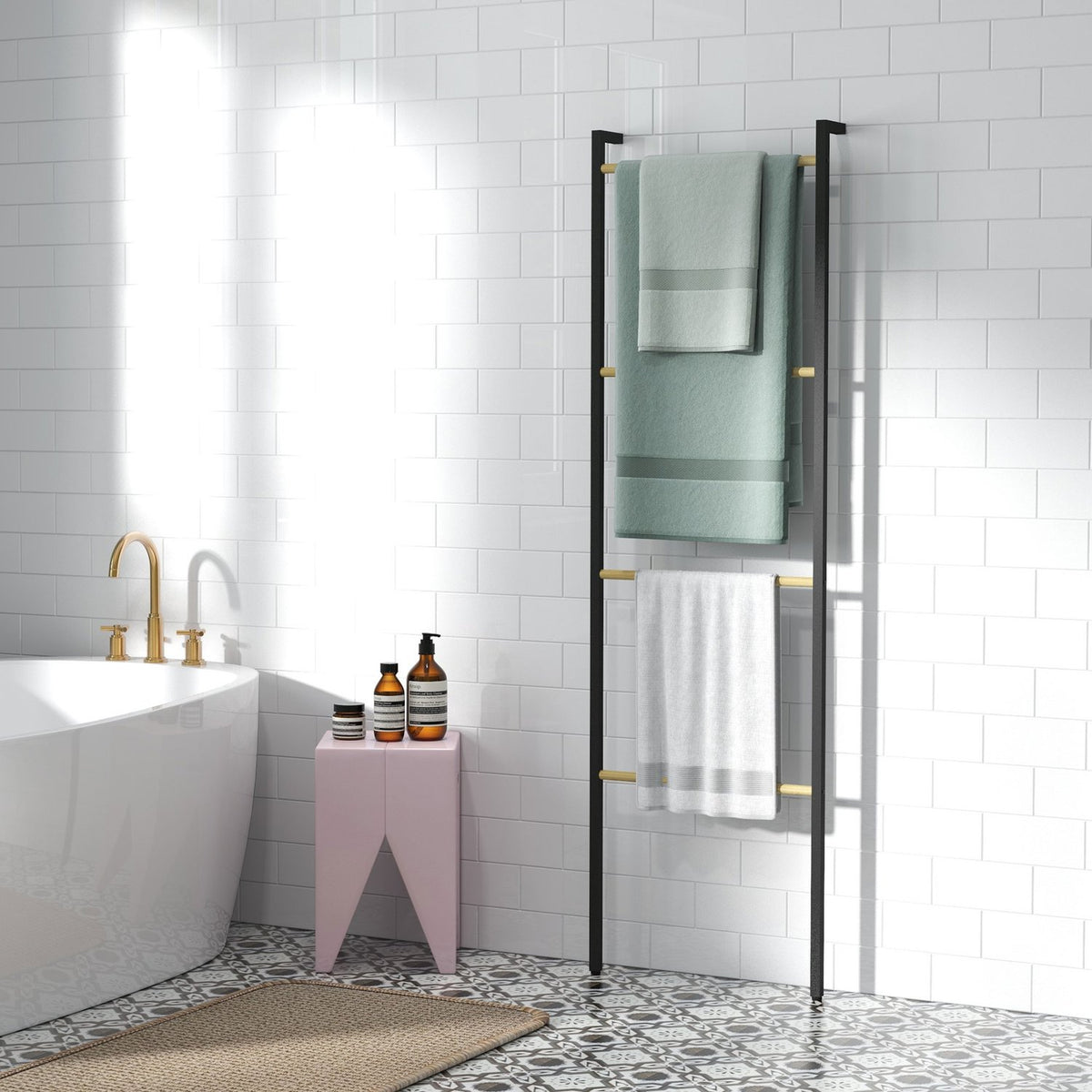 Towel Ladder 49 x 167.5 cm Towel Rack with 4 Bars Space Saving for Bath Towels Clothes Blankets Newspapers Steel Black