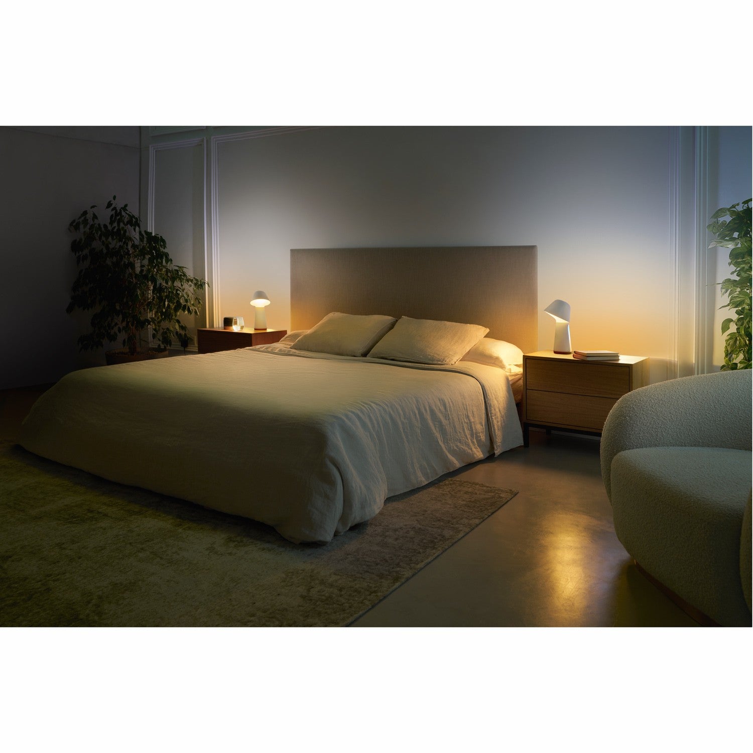 Twilight Bedside lamp White and color ambiance White