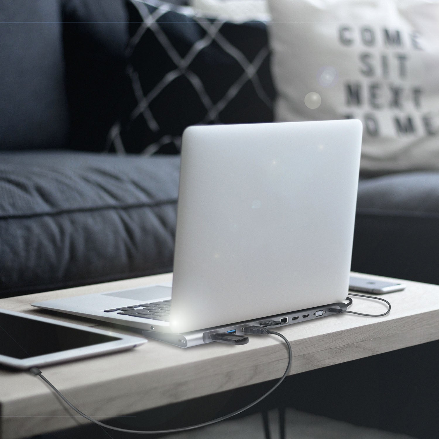 USB-C Dock 11-in-1 HDMI/VGA/RJ45/USB-C 100W