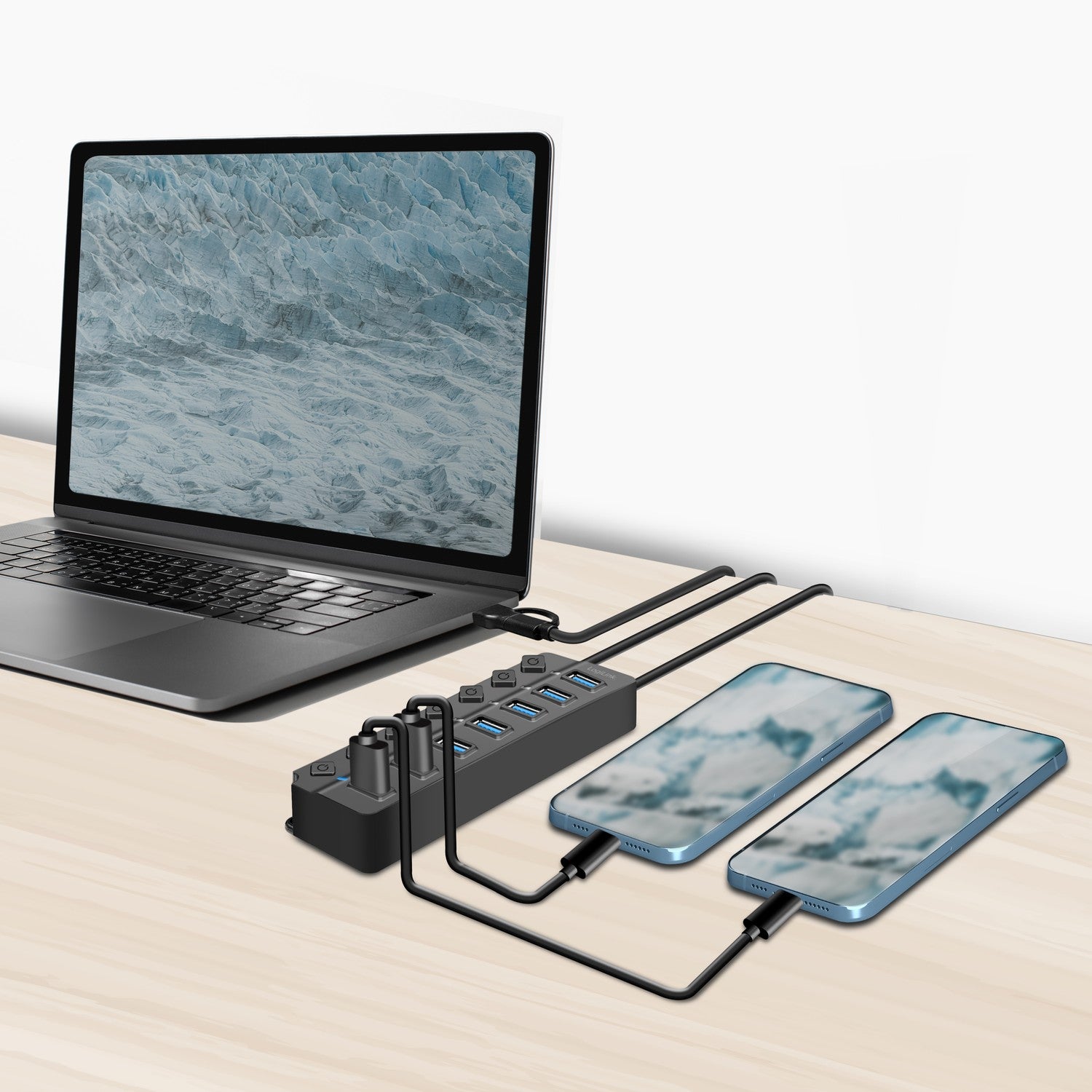 USB hub 7-port with separate On/Off buttons USB-C/USB-A in USB 3.2 Gen1