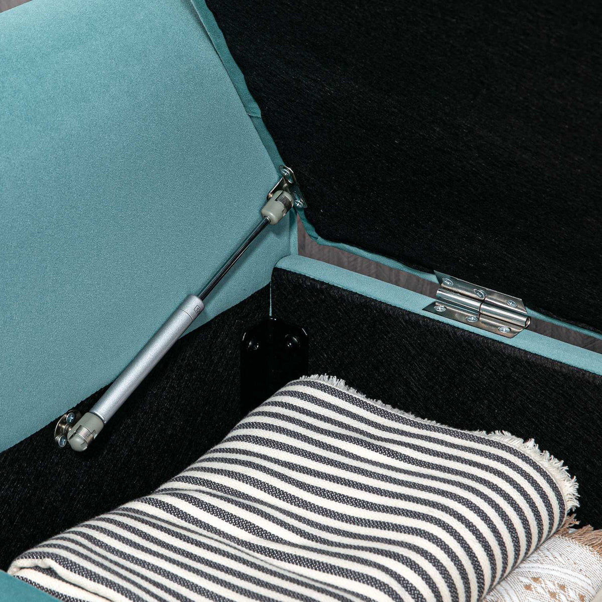 Upholstered Bench, Bed Bench, Bench In Velvet Look, Hallway Bench With Storage Space For Bedroom, Load Capacity Up To 120 Kg, Green, 126 X 48.5 X 47 Cm