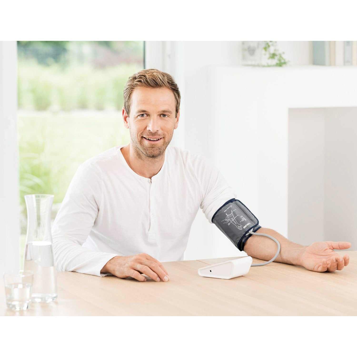 Upper arm blood pressure monitor BM 28