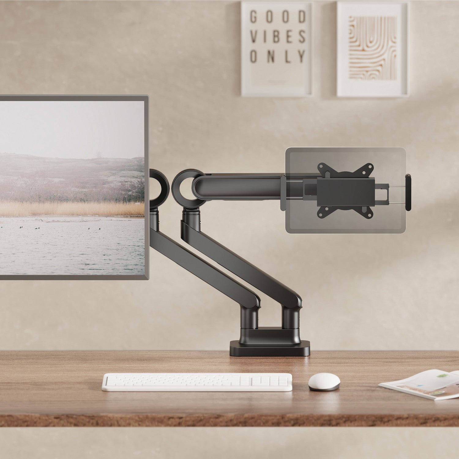 VESA mount 75x75 for tablet/iPad 4.7-15" Universal