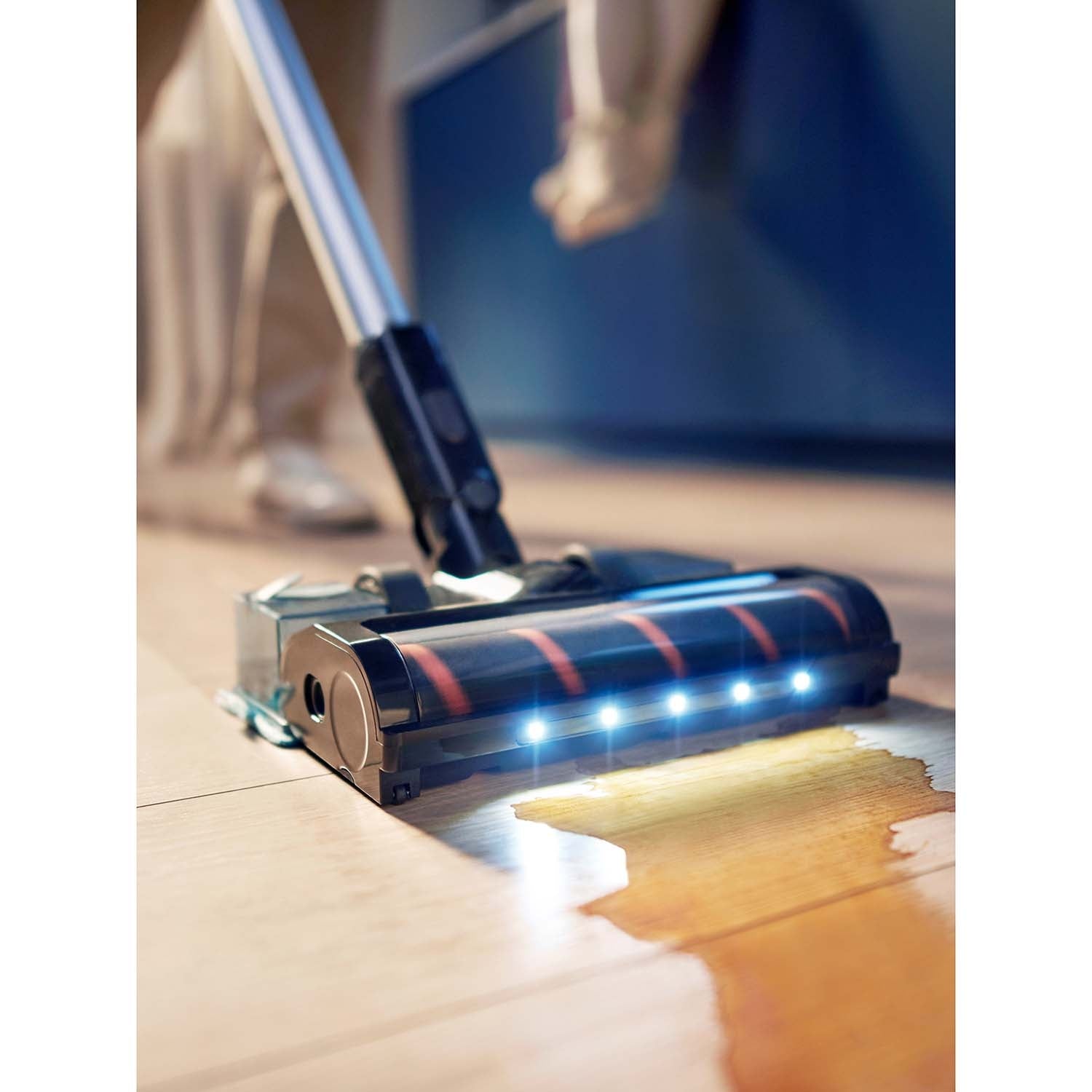 Vacuum Cleaner with Aqua Mist Filter