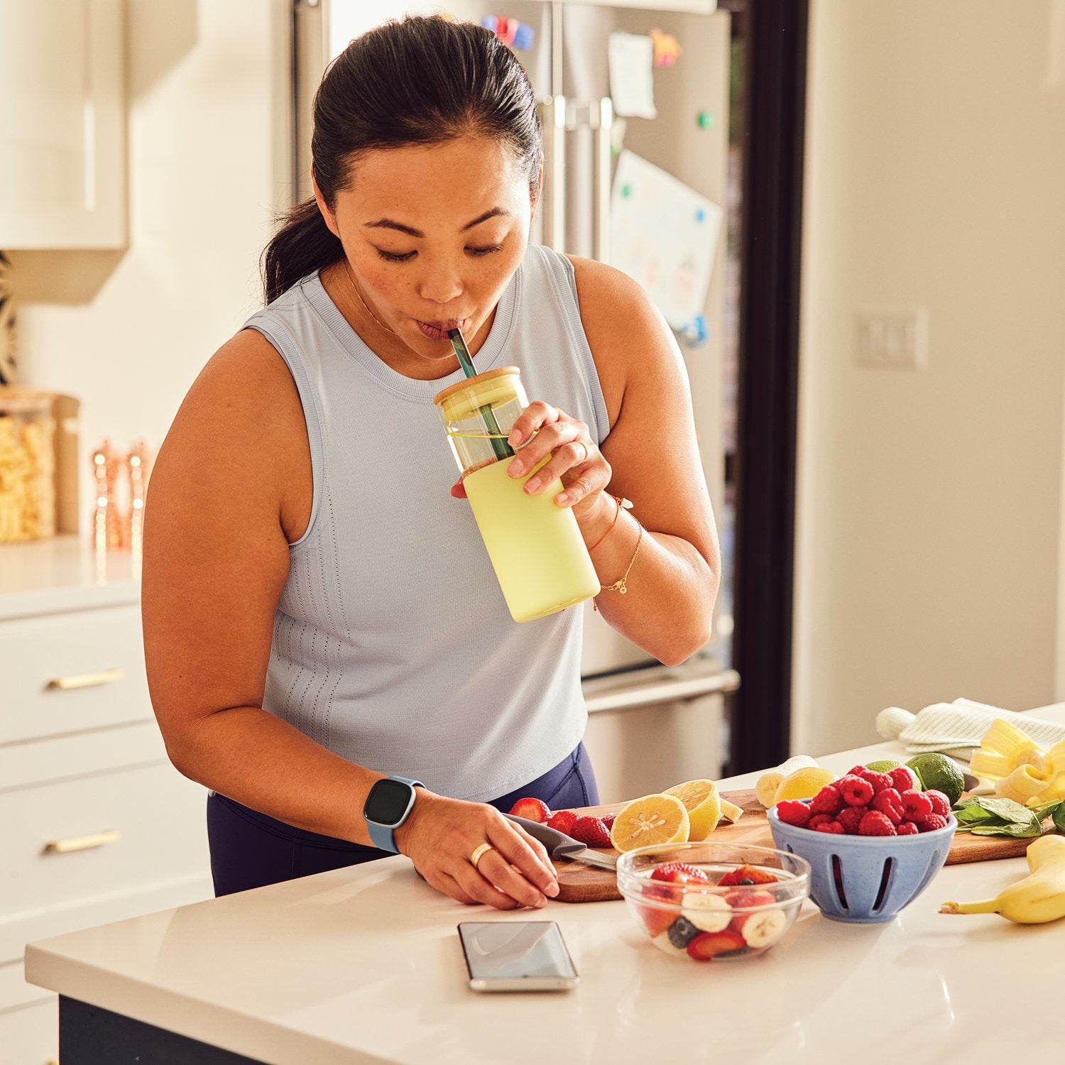 Versa 4, Black/Graphite