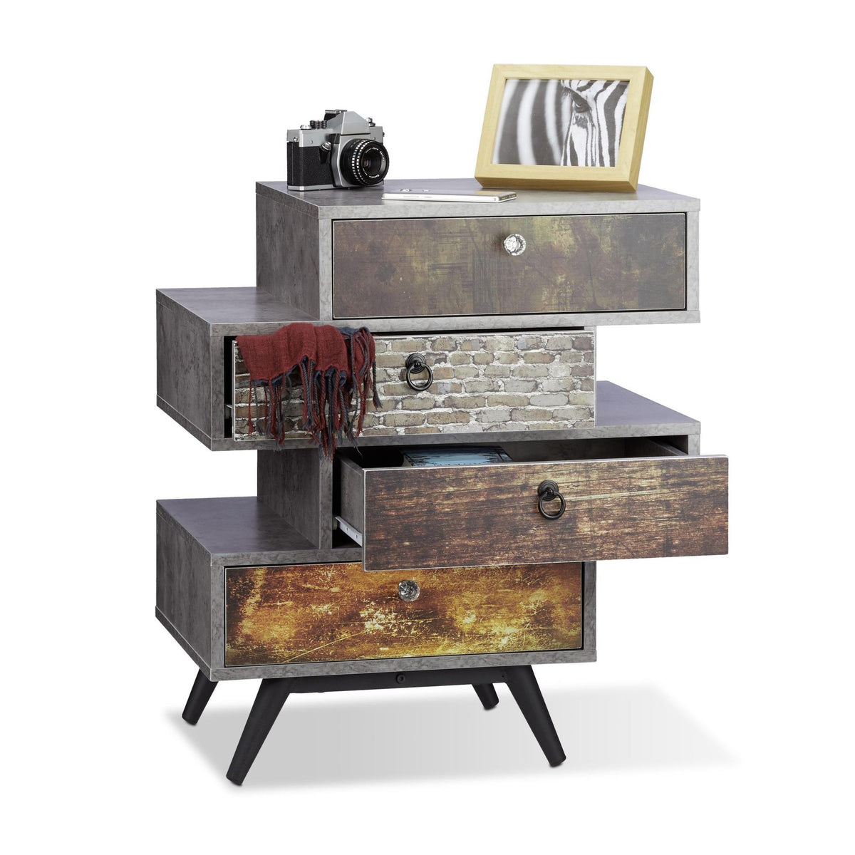 Vintage dresser with 4 drawers