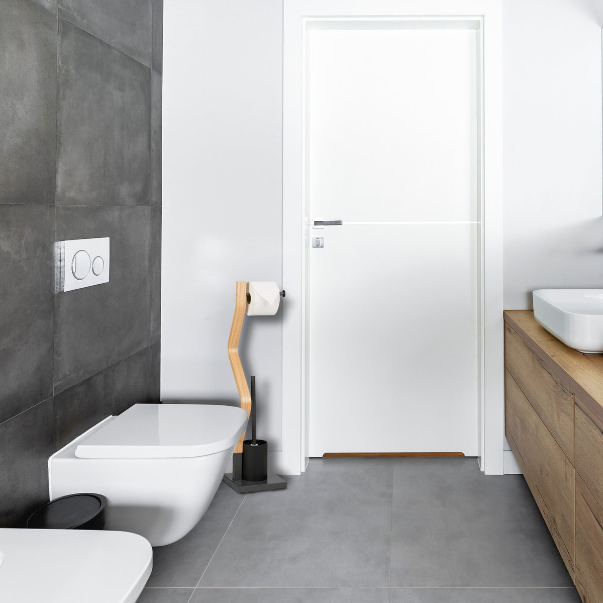 WC chair in gray & wood look