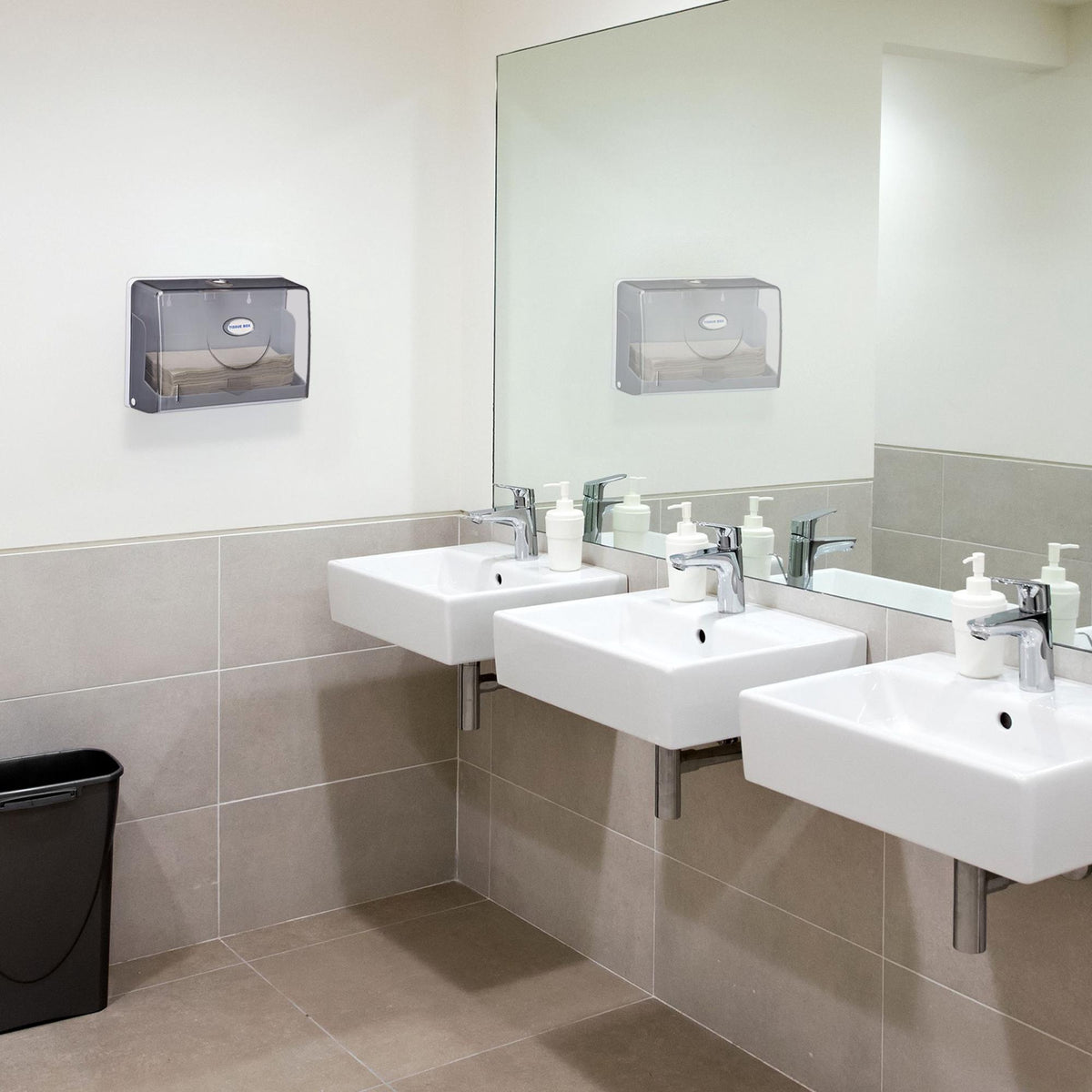 Wall-mounted Paper Towel Dispenser H2