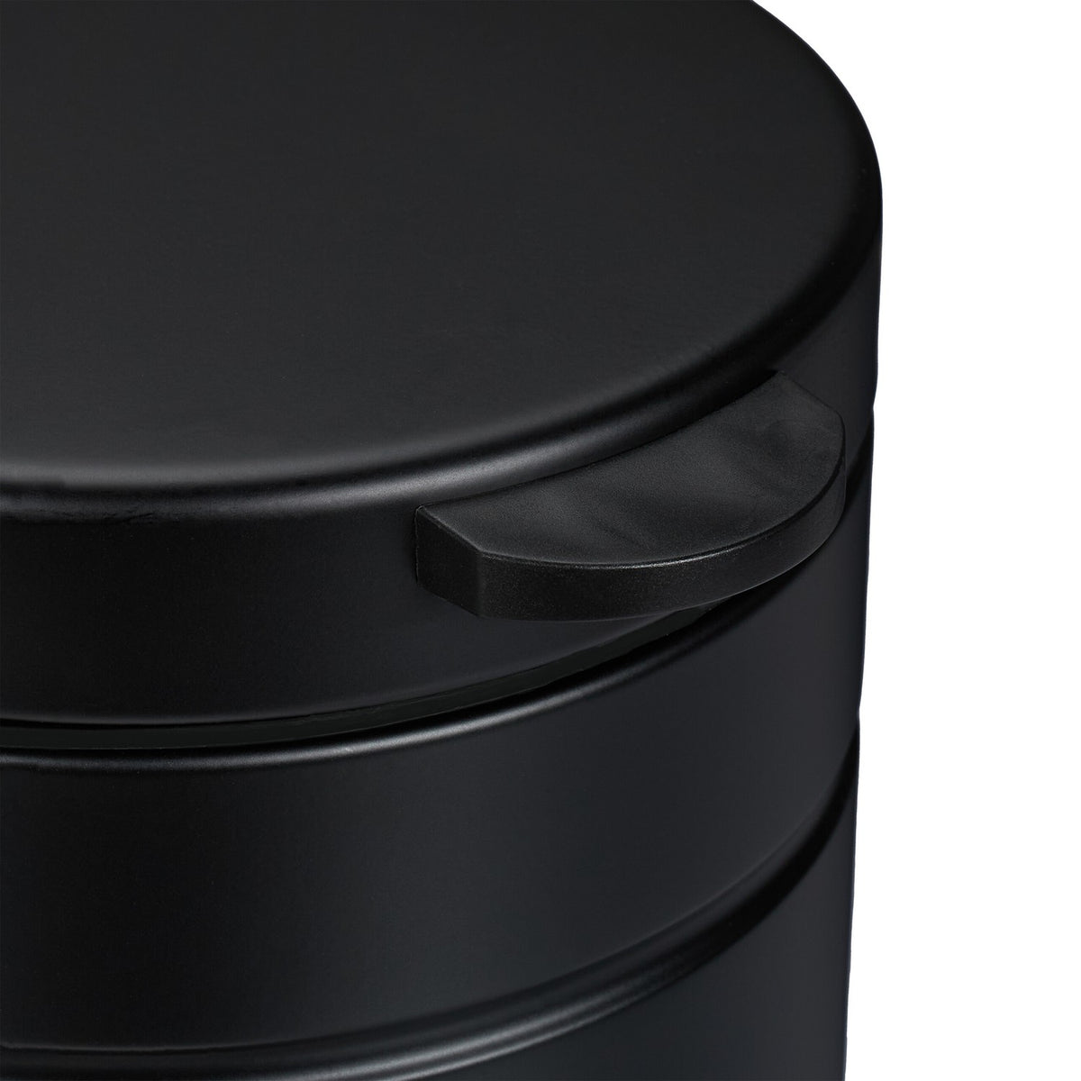 Wall-mounted cosmetics container 3 liters