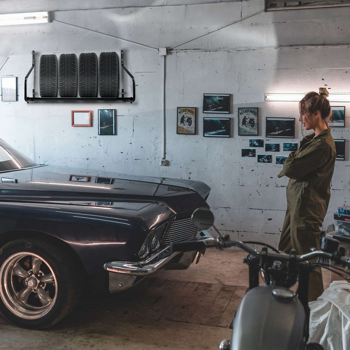 Wall-mounted tire holder