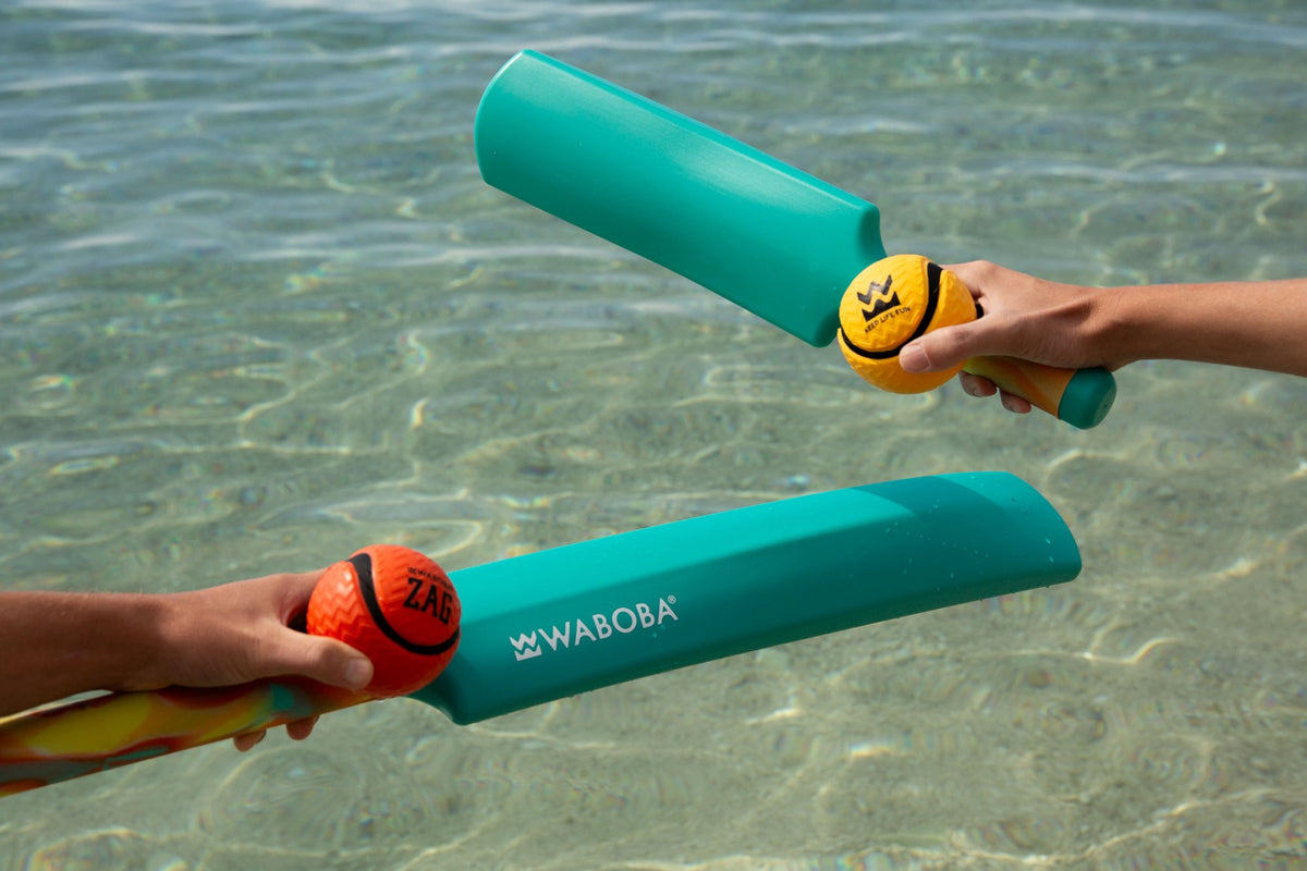 Water Cracket Game Set – Bat & Bouncing Ball