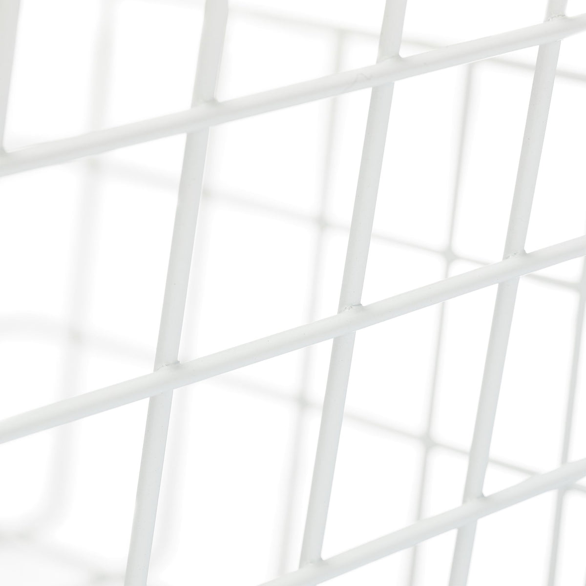 Wire basket with wooden handle