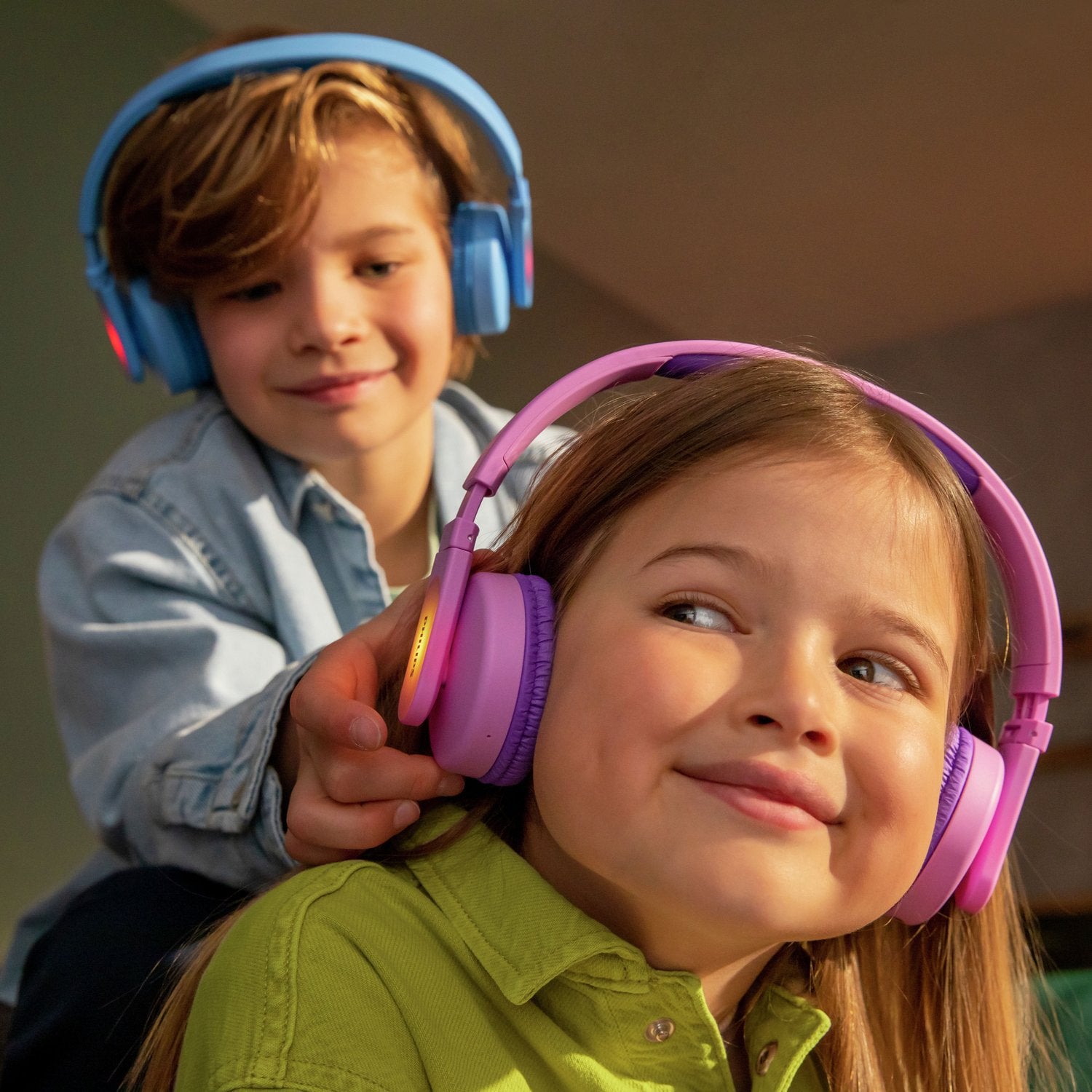Wireless On-ear headphones for children Pink