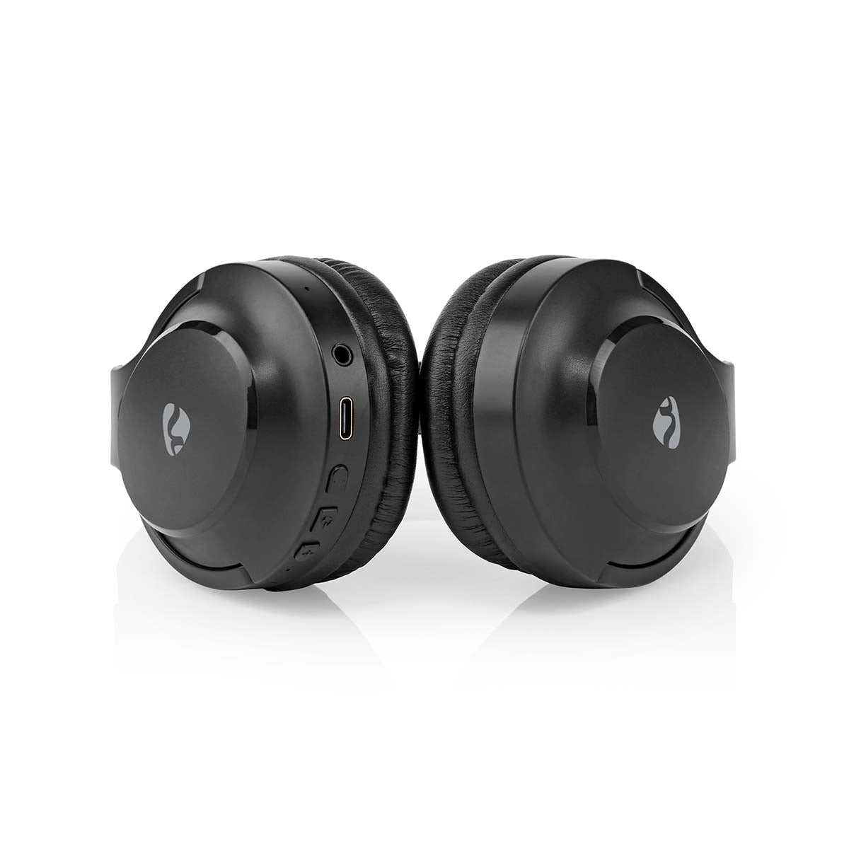 Wireless Over-Ear Headphones | Maximum battery life: 20 hours | Built-in microphone | Press Control | Support for voice control | Volume Control | Travel bag included