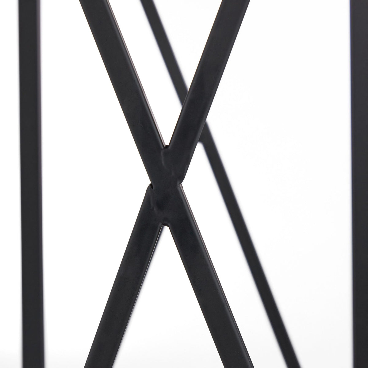 Wood shelf in black steel