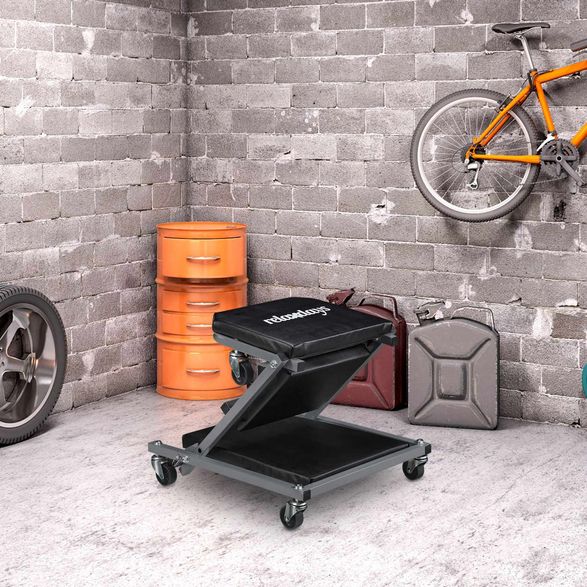 Workshop for rolling boards