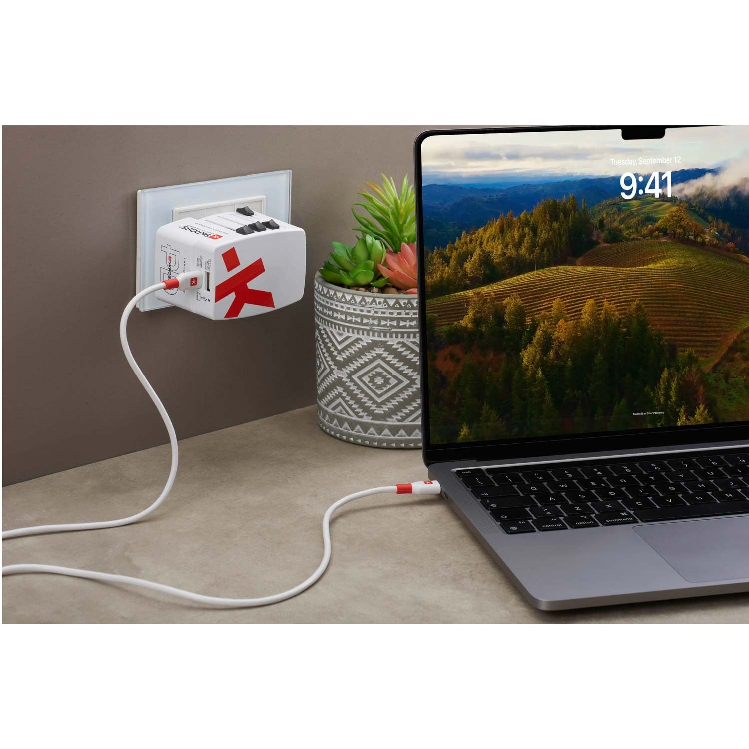World travel charger AC45PD USB-A+USB-C PD 45W Ungrounded