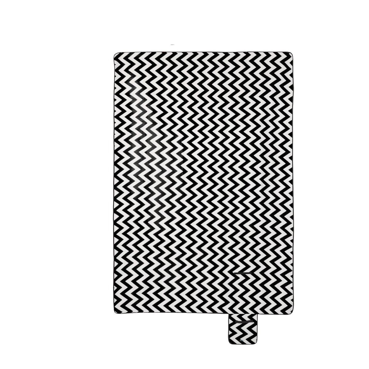 XXL picnic blanket with zigzag pattern