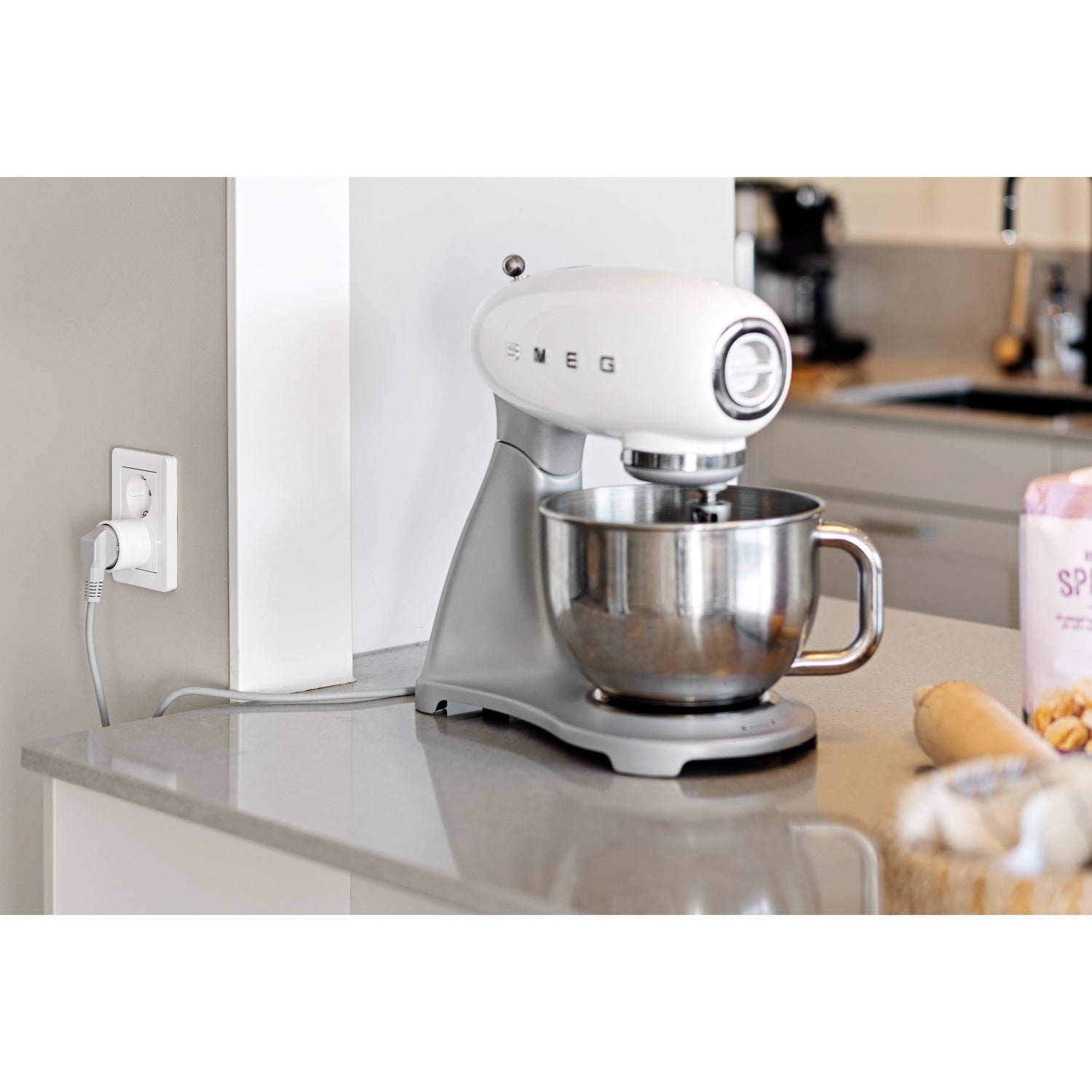 ZPR-111 Z-Wave Plugin On/Off with energy measurement