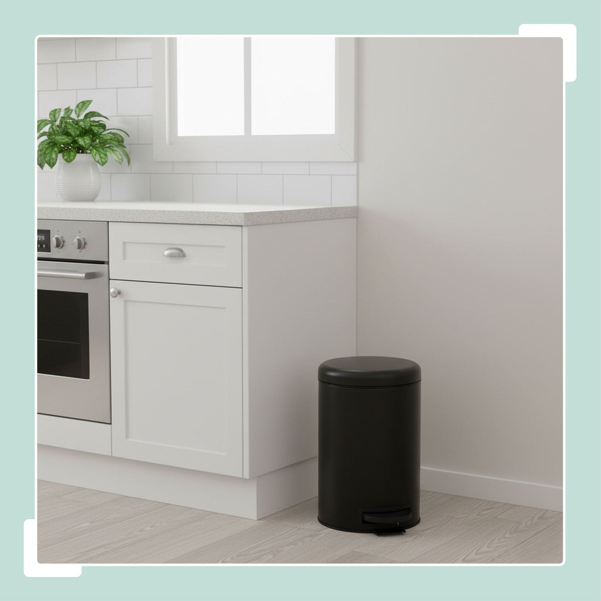 12L Step Bin with Soft-Close Lid and Inner Bucket