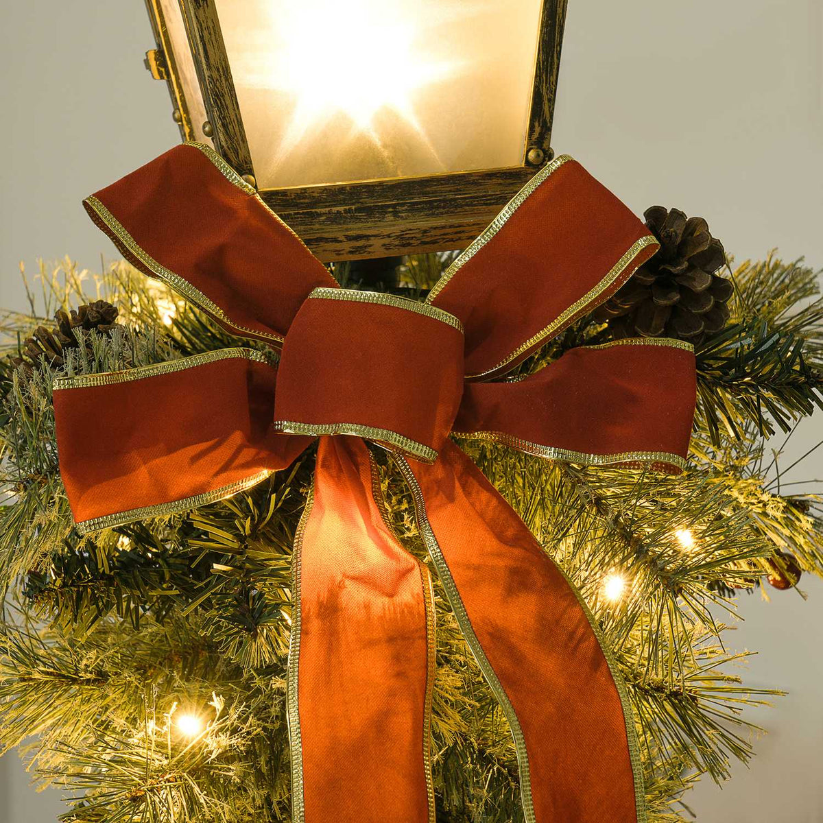 150 cm Christmas Lantern Christmas Lights with LED Fairy Lights Pine Cones Berries Bow for Christmas Party Metal Green