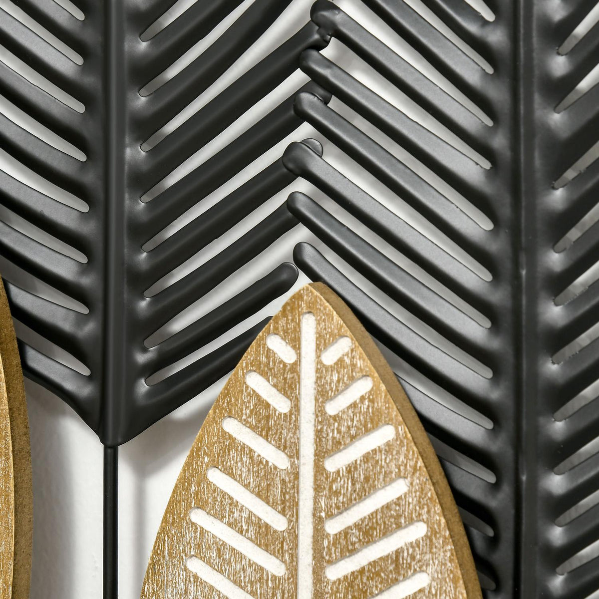 3D Metal Wall Picture Set Of 2 Leaves Wall Decoration Modern Living Room Art Black + Natural 40 X 46 Cm