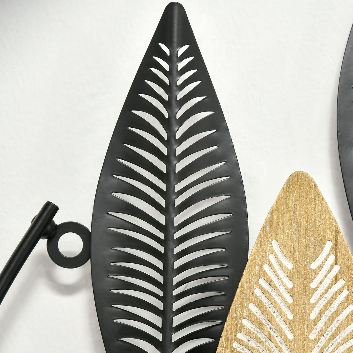 3D Metal Wall Picture Set Of 2 Leaves Wall Decoration Modern Living Room Art Black + Natural 40 X 46 Cm