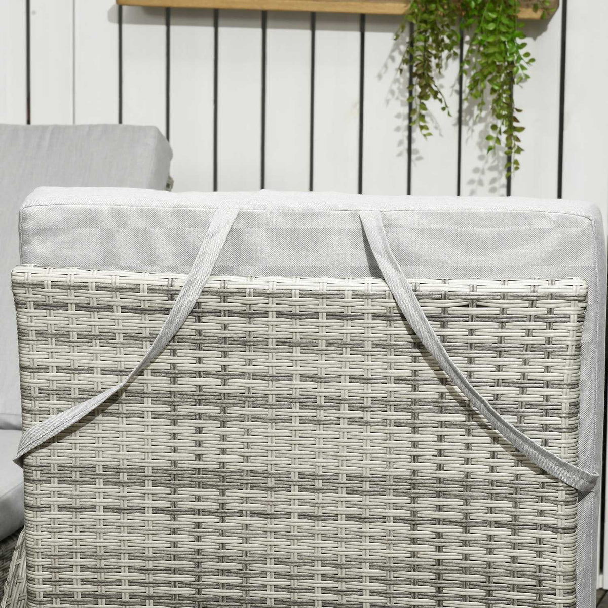 4 Person Pe Rattan Garden Furniture Set Weather Resistant Removable Gray Covers