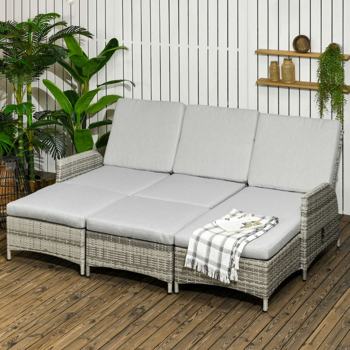 4 Person Pe Rattan Garden Furniture Set Weather Resistant Removable Gray Covers