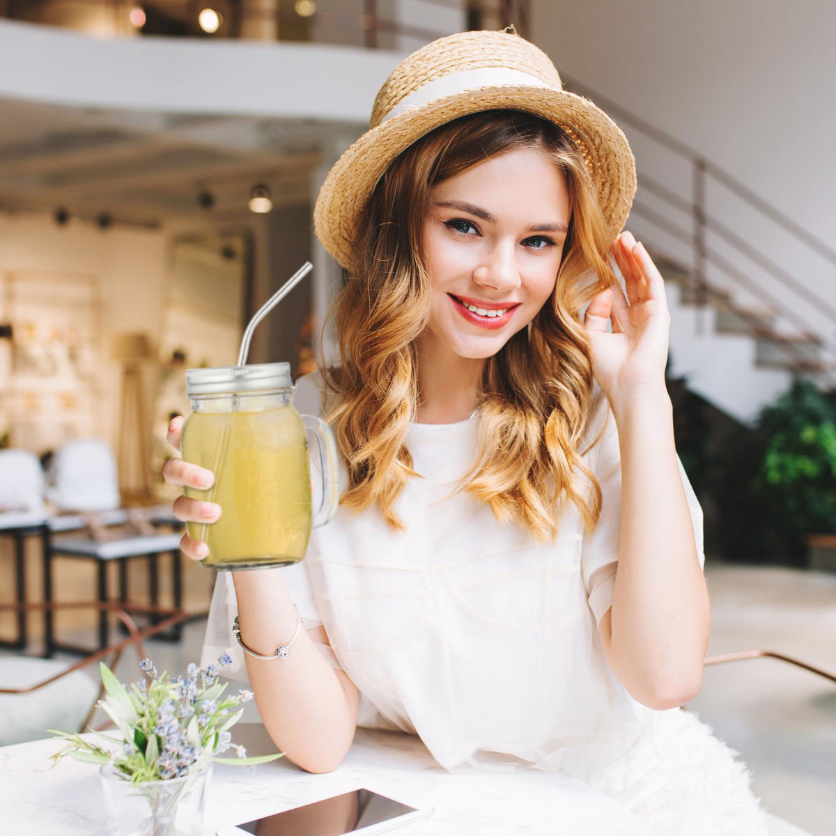 4 glasses with lids and straws incl. ice bucket