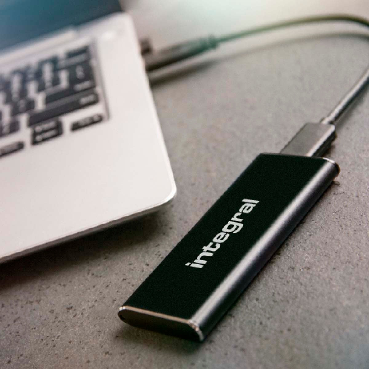 500 GB SlimXpress portable SSD