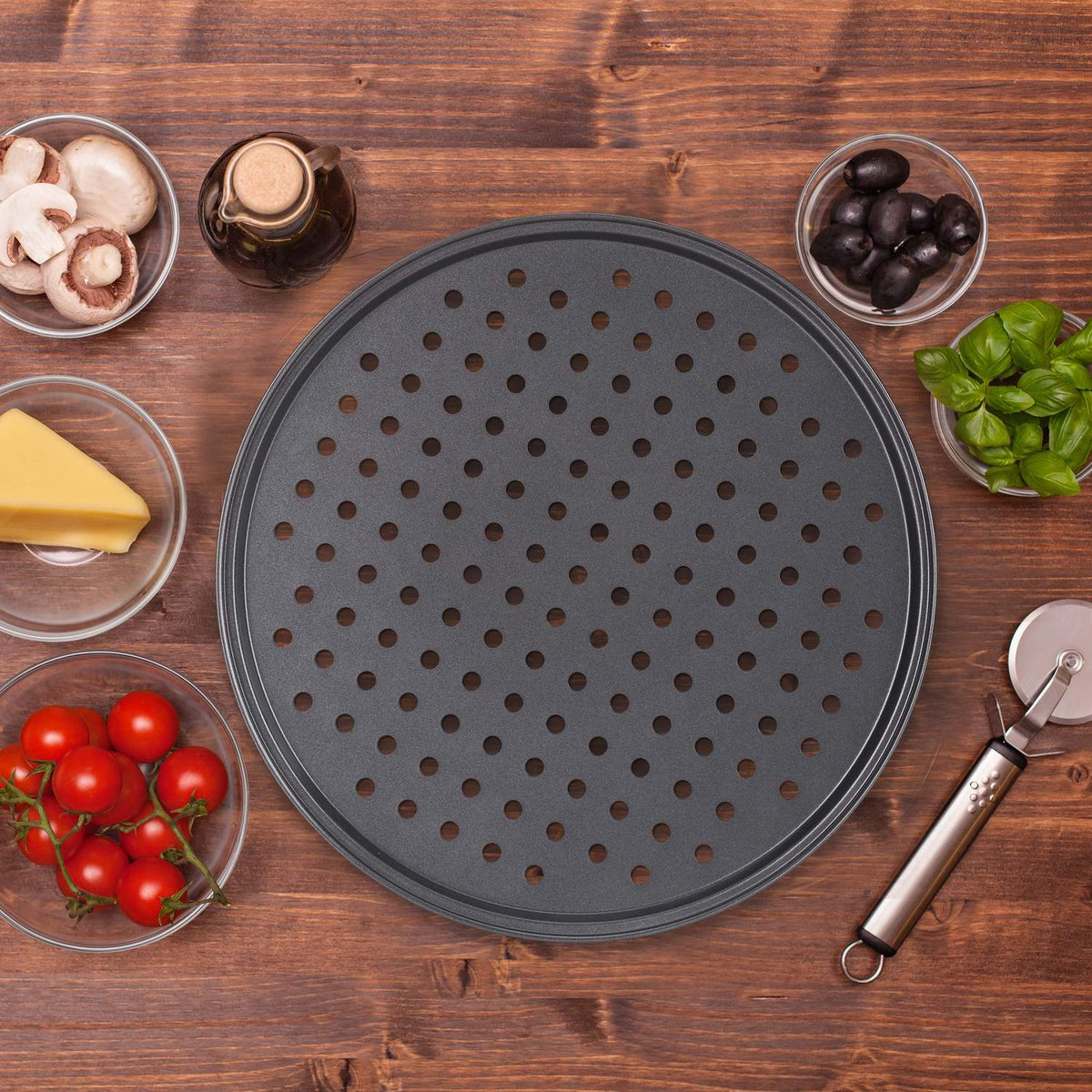 5 pcs. round pizza pans