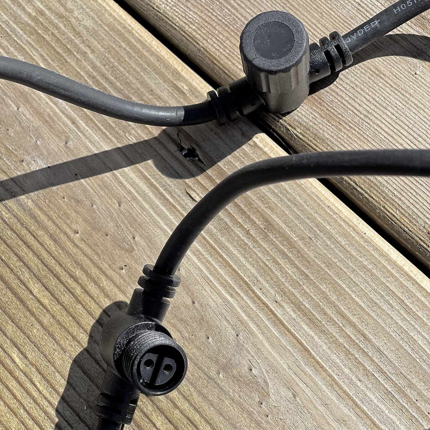 6-Outlet Branch Cable, 1 m Rubber, Caps Included