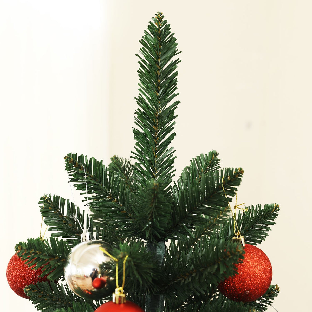 Artificial Christmas Tree, 150cm Christmas Tree with 565 Tips, Foldable Steel Base, Flame Retardant, for Christmas Decoration, Indoor, Green