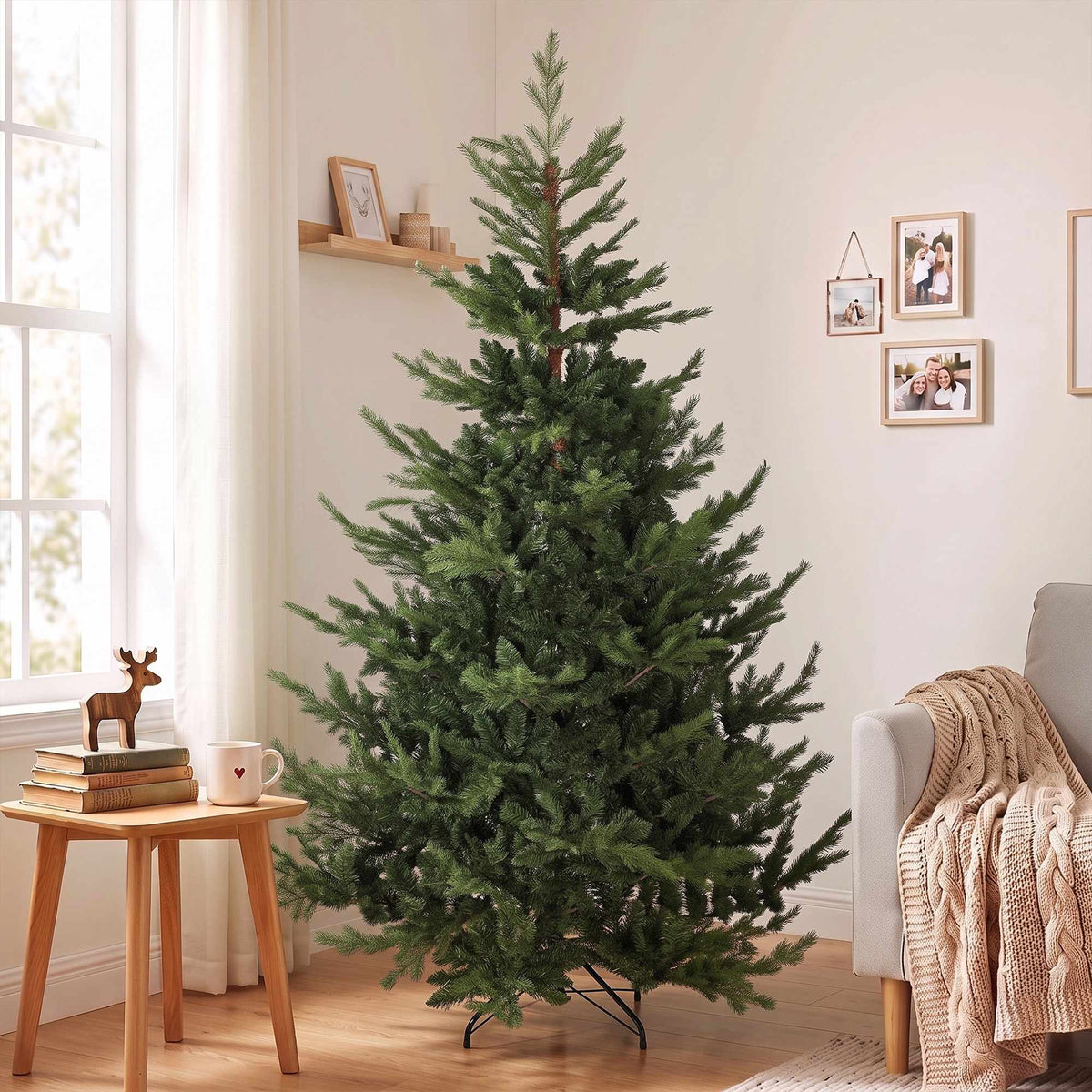 Artificial Christmas Tree, Realistic, 210cm, Green