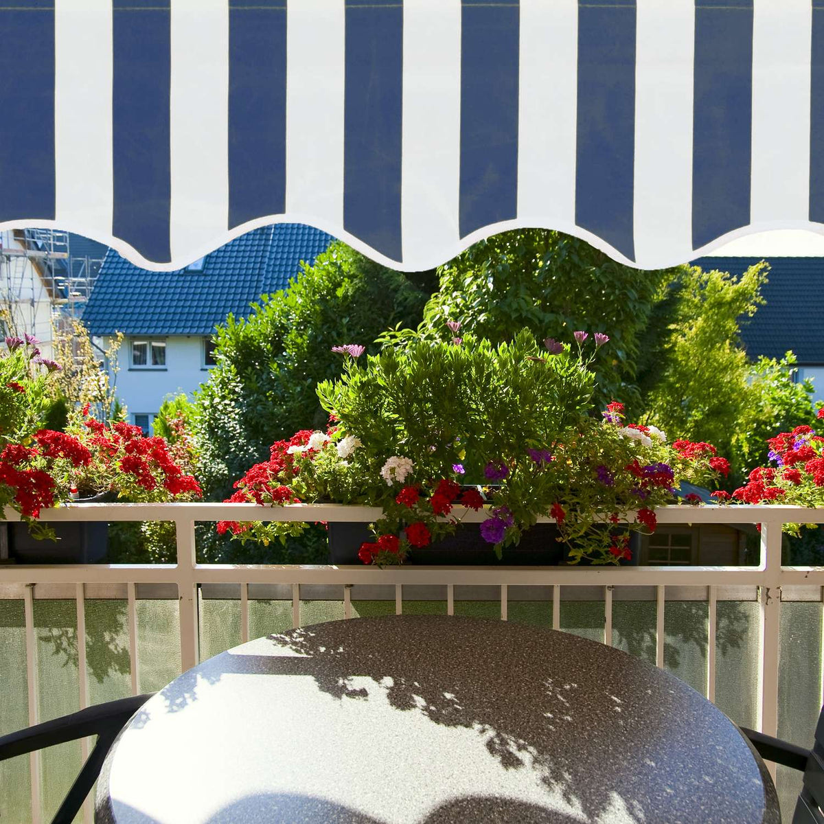Balcony awning blue/white