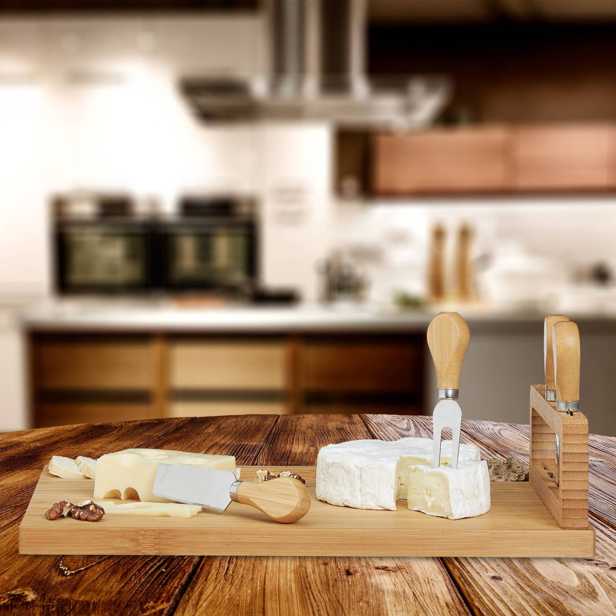 Bamboo cheese tray with cutlery