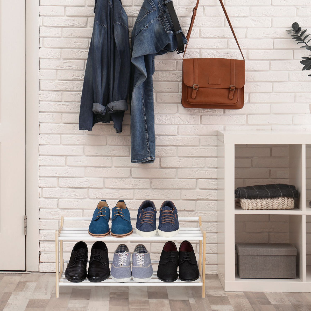 Bamboo shoe rack for 6 pairs of shoes