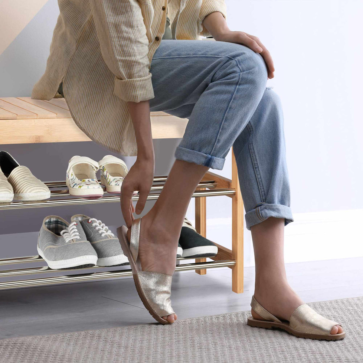 Bamboo shoe rack with seat