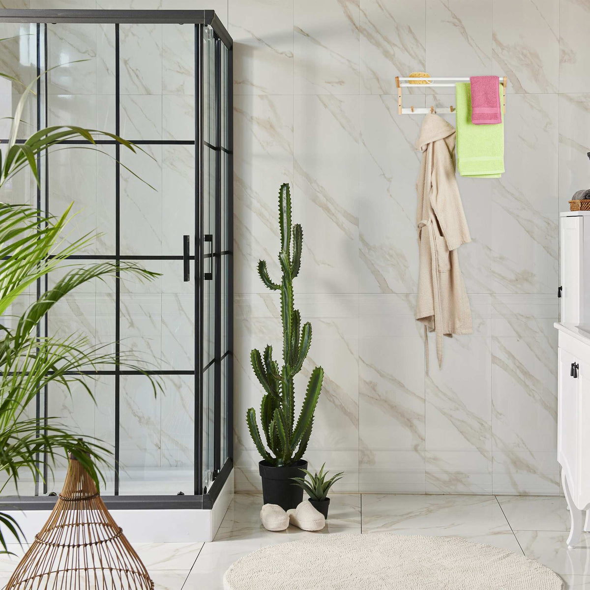 Bamboo towel rail for the wall
