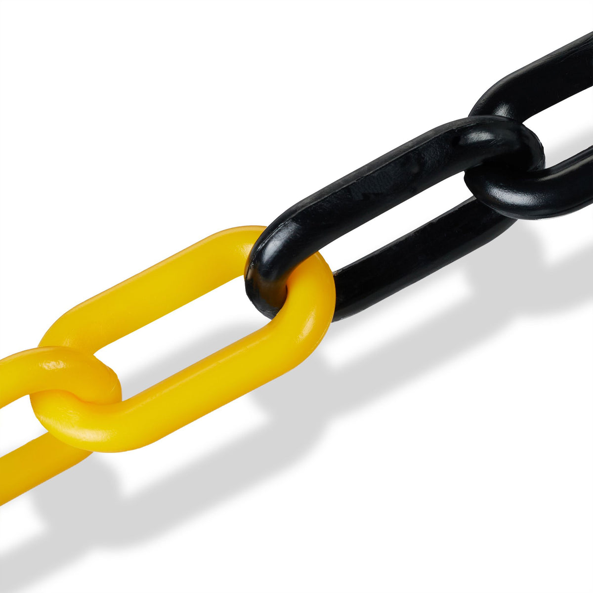Barrier chain in black and yellow
