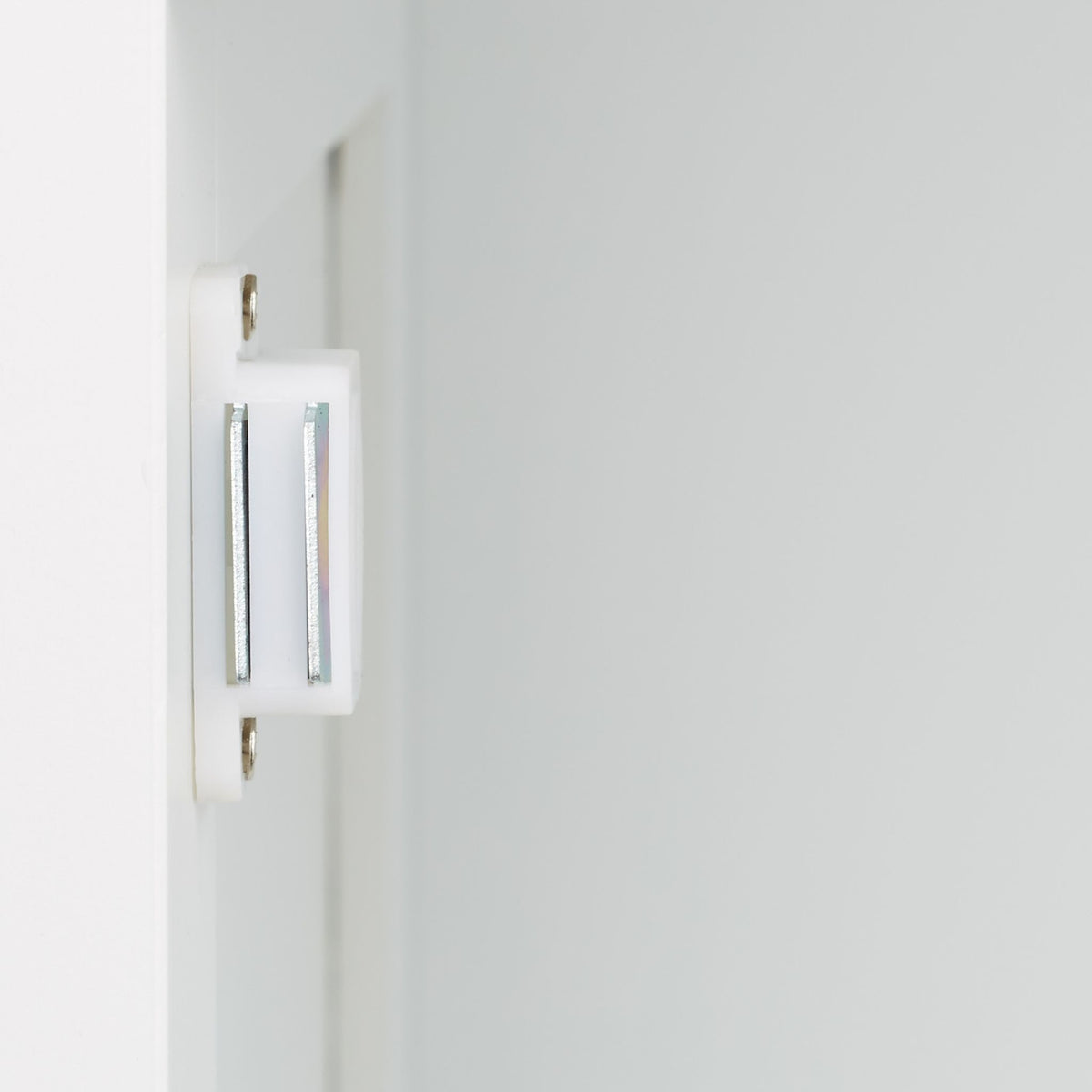 Bathroom cabinet with 3 compartments