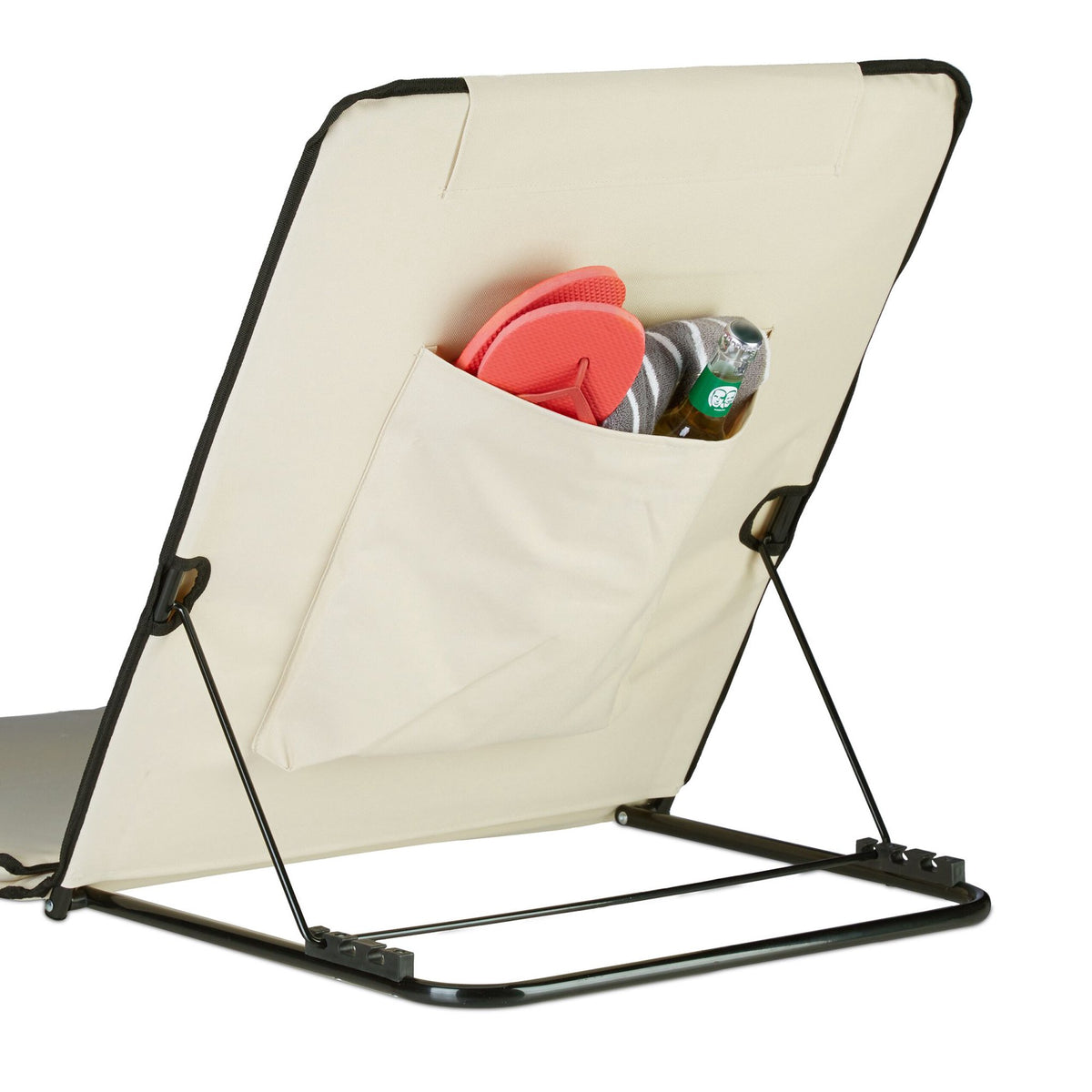 Beach mat with parasol