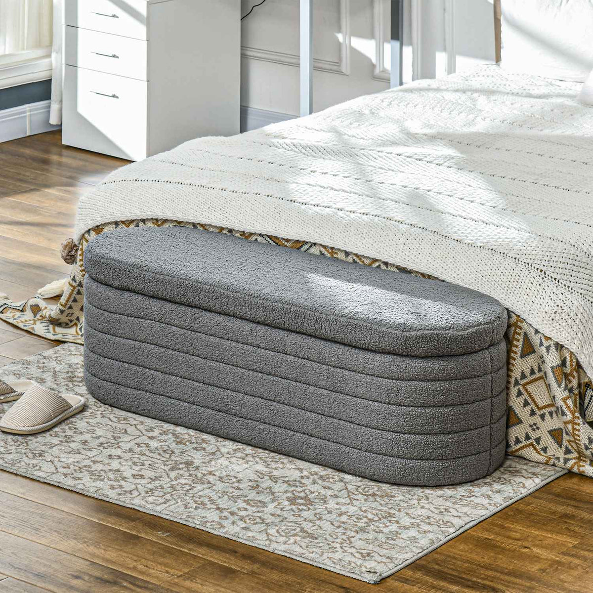 Bedroom bed bench, with storage space, wooden legs, high stability, teddy fleece, load capacity 120 kg, 116 x 41 x 40.5 cm, light gray