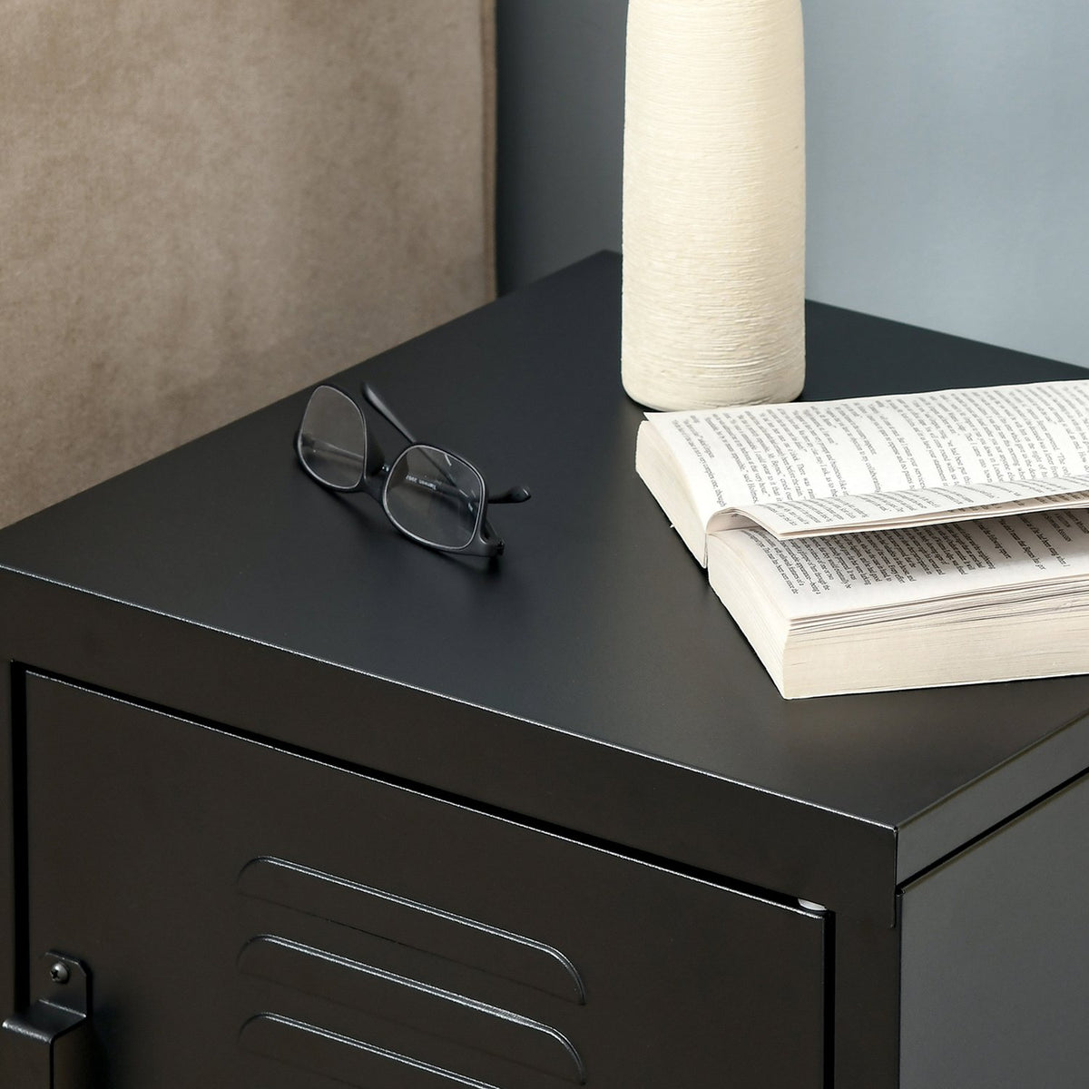 Bedside Table Bedside Table Bedroom Side Table with Adjustable Shelf Door Nightstand Metal Black 50 x 40 x 47.5cm